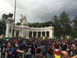 http://www.jornada.unam.mx/ultimas/2016/06/24/marchara-la-cnte-por-un-201cverdadero-dialogo201d-con-el-gobierno